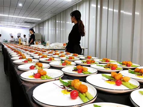 某500强企业 深圳坂田基地-团餐食堂-叁上叁空间设计