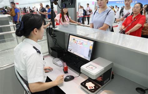 凭身份证即可乘机!郑州机场开通“一证乘机”新模式_手机新浪网