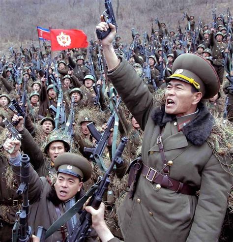 老照片：各时期的朝鲜军队 - 派谷老照片修复翻新上色