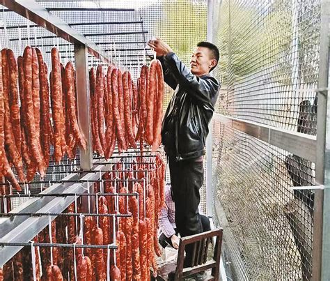 办好腊肉加工厂 促进群众稳增收 - 商洛日报