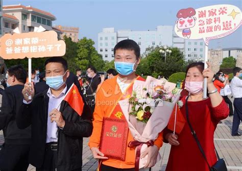 广西贺州：抗疫英雄回家-人民图片网