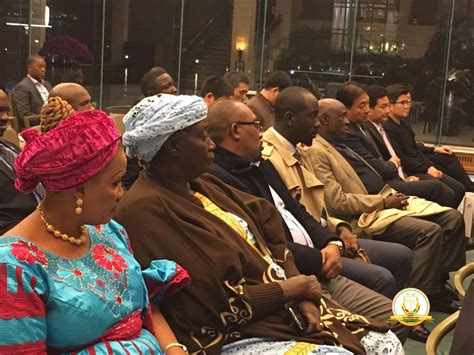 几内亚总统孔戴与随行访华的几企业家代表团座谈|几内亚|企业家|代表团_新浪财经_新浪网