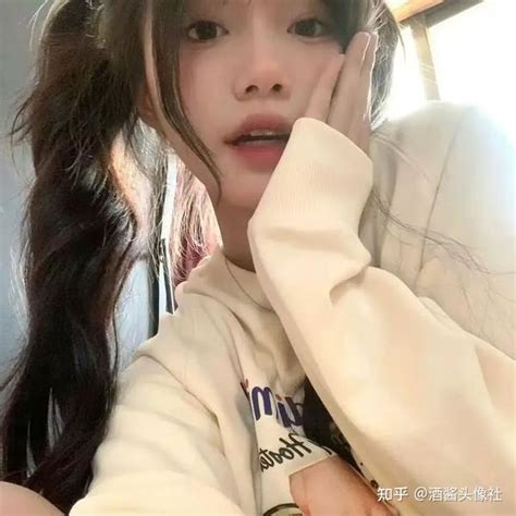 甜美女生头像清冷