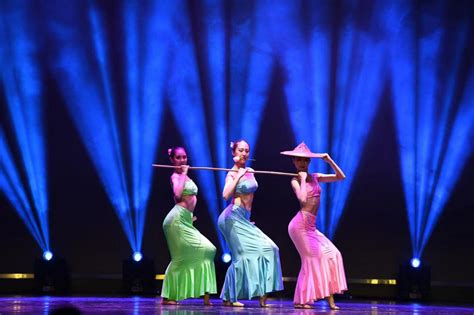 音乐舞蹈学院与贵州省民族歌舞团合作参加第十四届全国舞蹈展演-音乐舞蹈学院