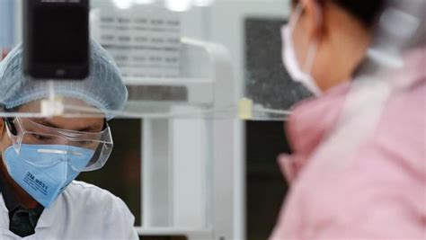 杭州首例确诊患者结束出院隔离 准备捐献恢复期血浆_凤凰网视频_凤凰网