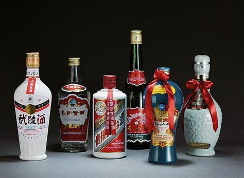 这款酒的酒名在新疆话中被誉为"圣泉"，是一款备受当地人推崇的酒品。其酒厂成立于1956年，当时被认为是最具潜力的品牌之一。