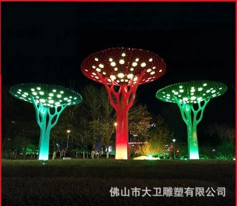 上海城市大型公共艺术装置雕塑由铝和LED灯组合制—上海天下信息网