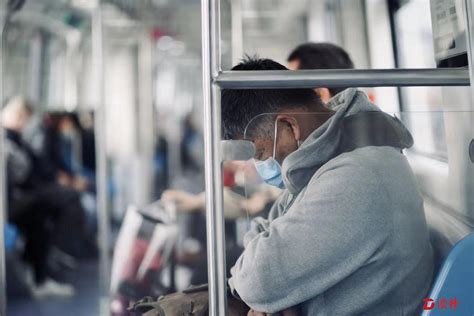 凡坐深圳地铁、公交和出租车，须戴口罩！_读特新闻客户端