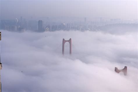 重庆山城雾都仙境