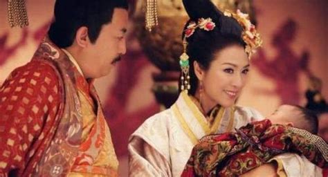 万贞儿35岁时嫁18岁皇帝，被皇帝宠爱一生 – 历史人物传奇