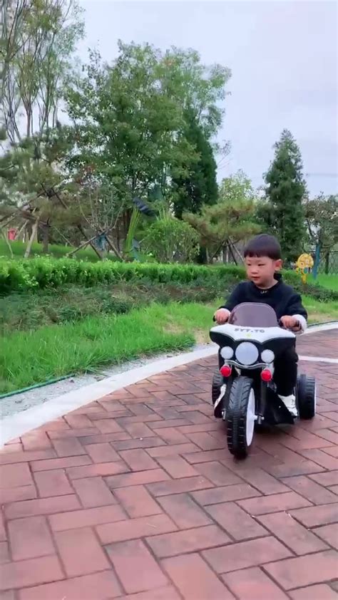 儿童电动摩托车三轮车可坐人男女孩宝宝电瓶车充电小孩骑行玩具车-阿里巴巴