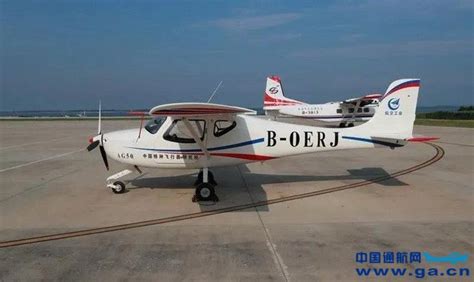 “领雁”AG50轻型运动飞机在湖北荆门成功首飞-国际在线