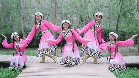 兰州莲花广场舞《拉萨夜雨》原创藏族舞蹈
