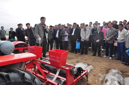 甘肃省农业装备协同创新研发中心揭牌 @ 甘肃三农在线