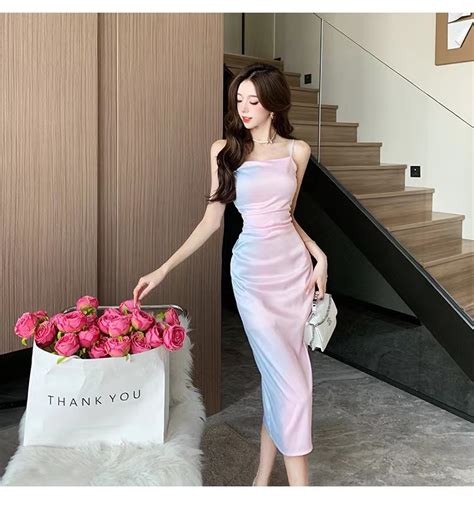 熊黛林吊带礼服图片