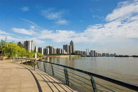 芜湖，一座没有“市中心”的城市_发展
