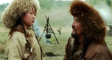 郭靖在蒙古长大，为何不识金轮法王？你看法王的另一个名字叫什么