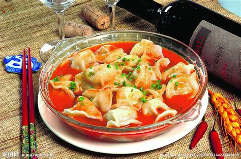 碗里的红汤饺子高清图片下载-正版图片501713448-摄图网