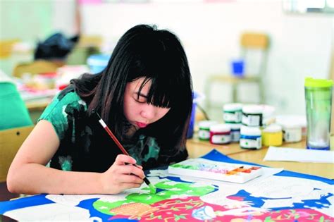 美术老师暑期也上培训班 晋江老师学民间绘画 - 科教文卫 - 东南网泉州频道