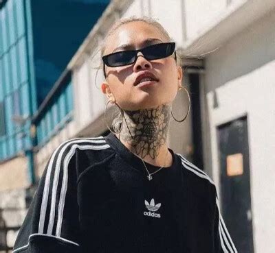 欧美EA7超女图图片