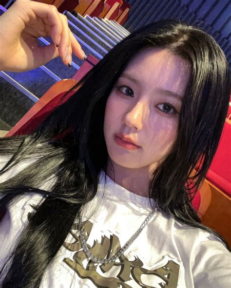 赵美延3p图片