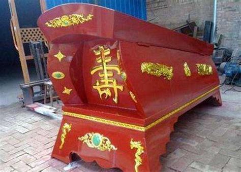 在中国，五种棺材葬五种人，为何还会有红色棺材？