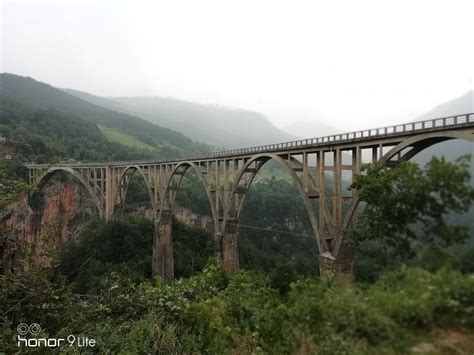 2023塔拉河峡谷游玩攻略,这是著名的迪尔地耶维卡桥，... 【去哪儿攻略】