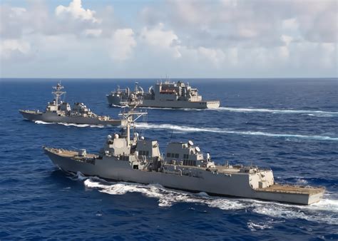 视频｜美海军2艘军舰险些相撞 转弯前径直向对方驶去_手机新浪网
