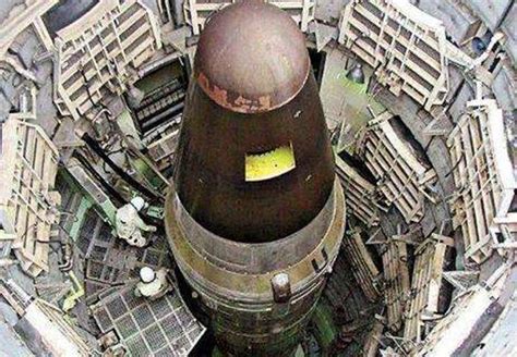 世界各国核弹头数量,美国7500枚, 俄12000枚, 中国的数量吓到我了