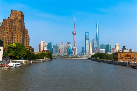 上海、浦东和陆家嘴的天际线照片摄影图片_ID:165238364-Veer图库