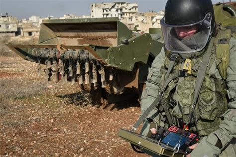 实拍叙利亚战场上的超级武器 “加长版狙击枪"堪称世界第一_美军