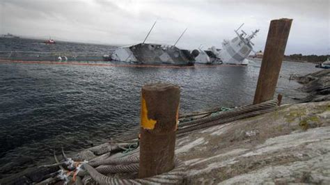 挪威护卫舰事故后续：唯一正确操作冲滩 因舰船被撞后失控导致