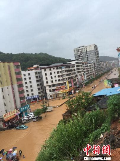 暴雨袭广东龙川县 城区多处严重受淹2万多人受灾_凤凰网资讯_凤凰网