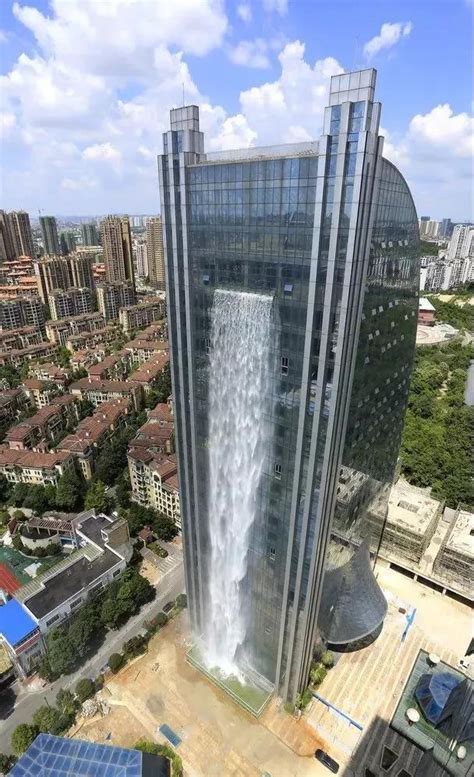 贵州的“百米瀑布高楼”火了 —— 中国设计的又一种尝试？？