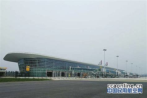 襄阳机场圆满完成盲降、DVOR设备飞行校验 - 民用航空网