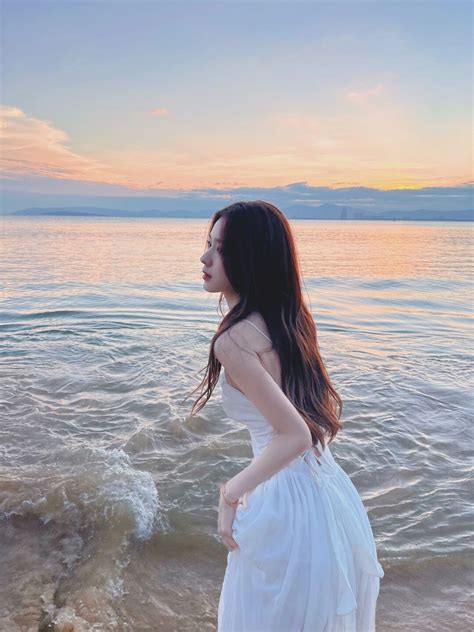 三亚旅游拍照衣服女海边度假沙滩裙超仙白色露背吊带连衣裙仙女裙 - 三坑日记
