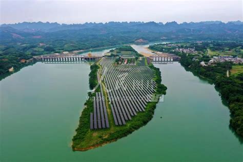 广西融水：光伏发电 绿色能源-人民图片网