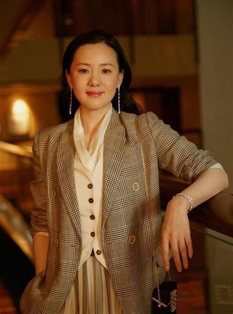 年轻时的她原来这么美！52岁影后咏梅晒惊艳旧照——上海热线娱乐频道