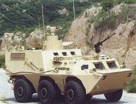 中国装备新轮式装甲侦察车