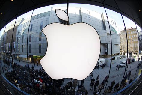 苹果称霸中国手机市场，“00后”竟是主力军__财经头条