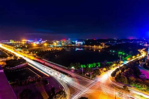 湖北咸宁开展“景观亮化工程”过度化专项整治