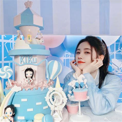 鞠婧祎的应援色图片