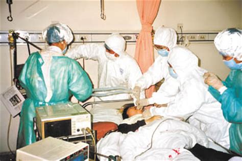 广东频道：救治108非典病人 中山一院140医务人员无人受感染