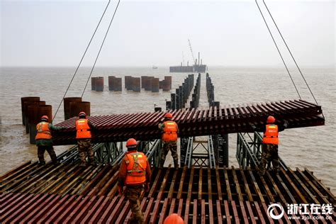 宁波舟山港六横公路大桥项目有序推进