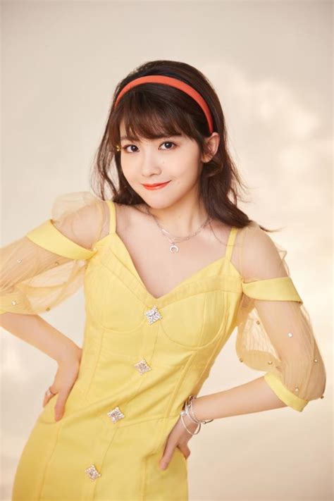 赖美云图片
