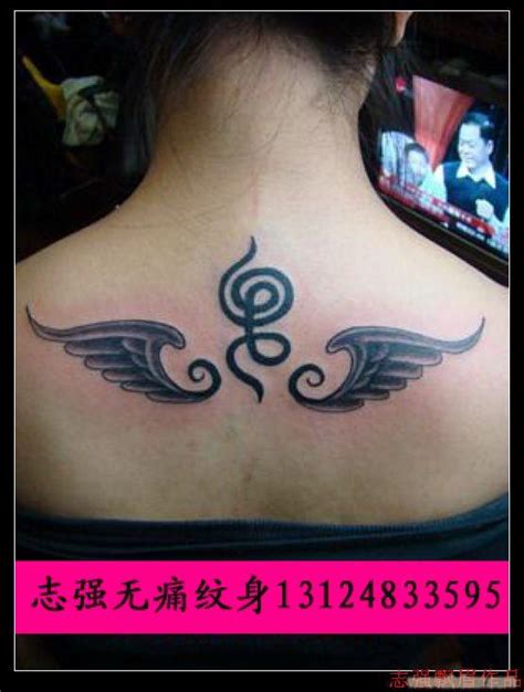 分享后背上的一款女人肖像纹身作品_武汉纹身店之家：老兵纹身店,武汉纹身培训学校,纹身图案大全,洗纹身,武汉最好的纹身店！
