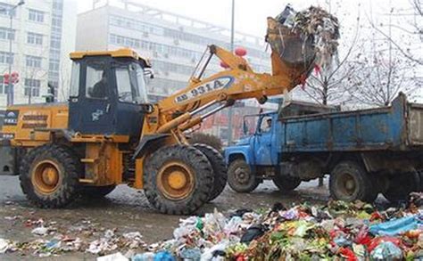 建筑垃圾清运车该何时保养以及垃圾清运产品主要特点-新闻中心-郑州绿城垃圾清运有限公司