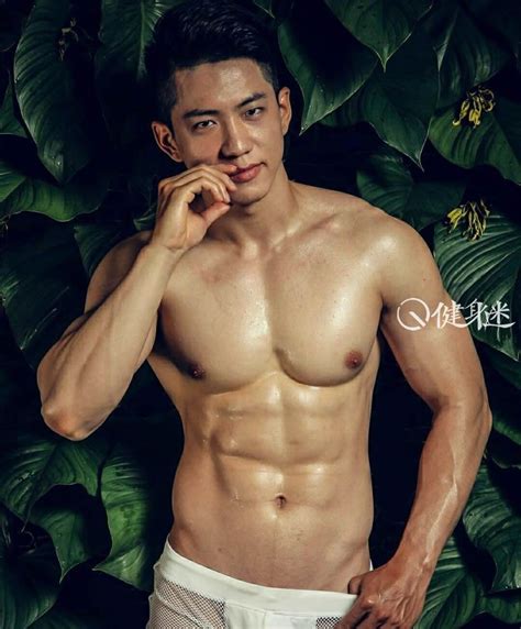 90后越南胡志明市肌肉男模健身教练Datdang Quoc 东方帅哥 健身迷网