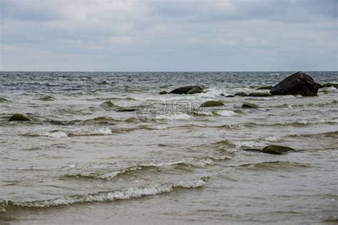 风雨如磐的海滩高清图片下载-正版图片505994400-摄图网