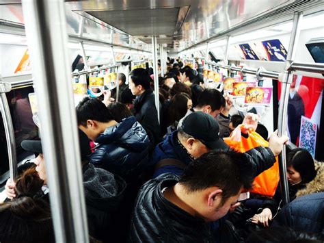 挤挤更健康 英语吐槽拥挤的地铁 - 快速提高口语听力秘籍